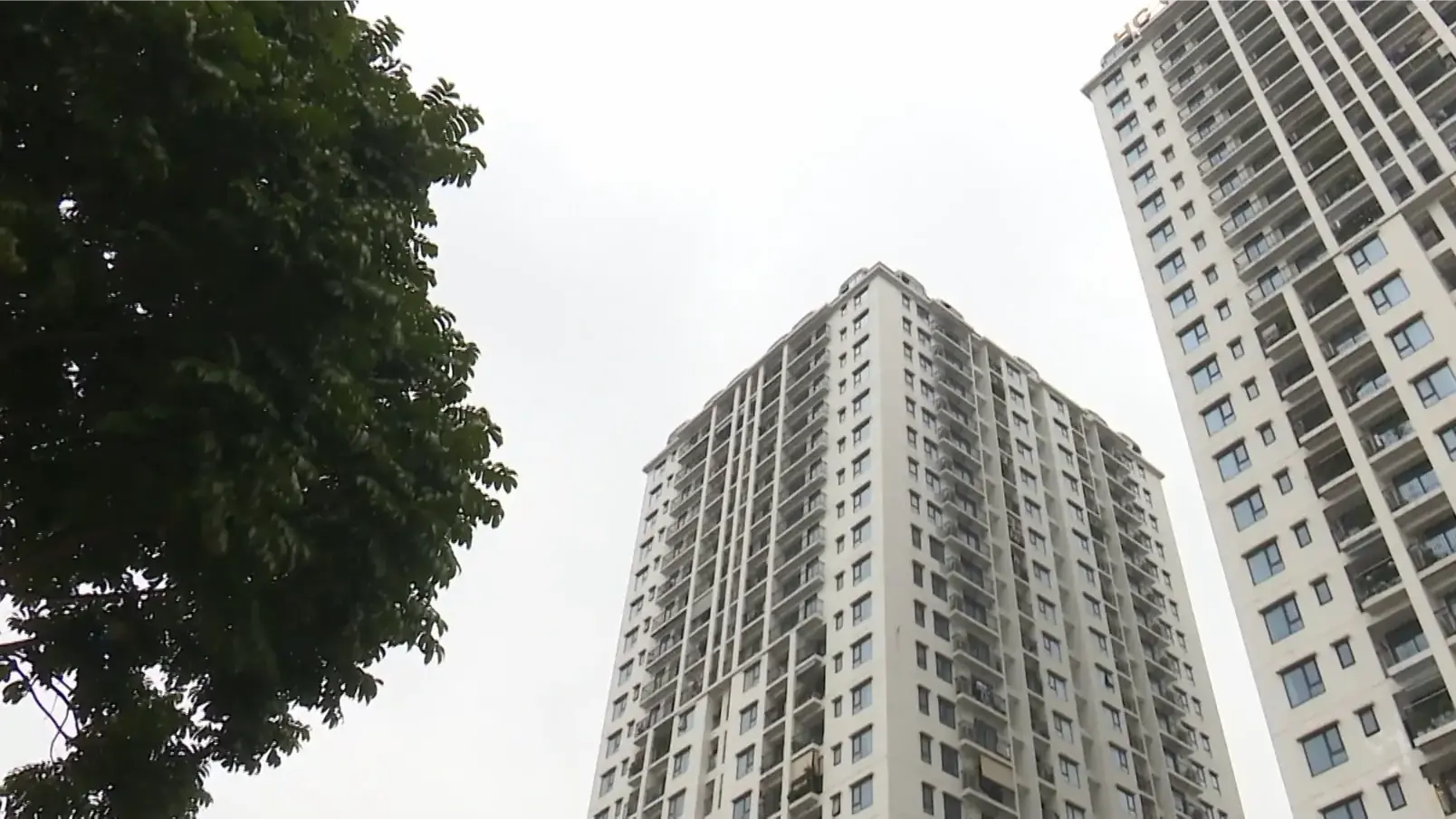 Nguy cơ 'gãy sóng' khi mua cao, bán cao bất động sản